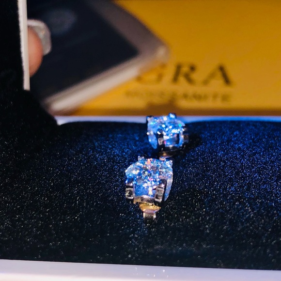 GRA CERTIFIED BRILLIANT CUT 2ct DIAMOND EARRINGS - Picture 7 of 11